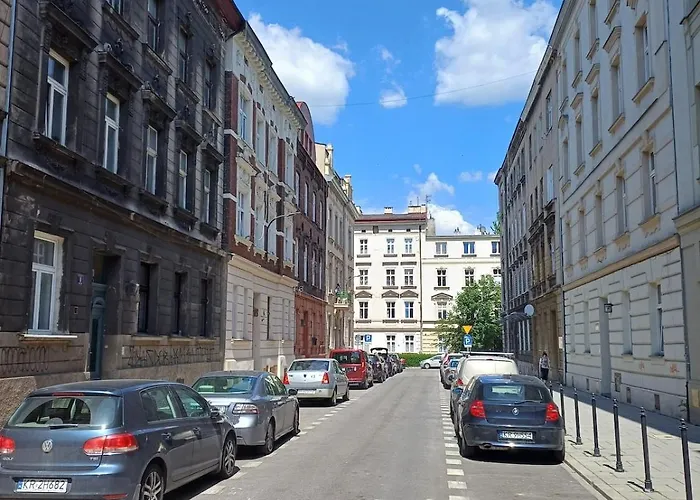 Center 2 1 Kitchen *